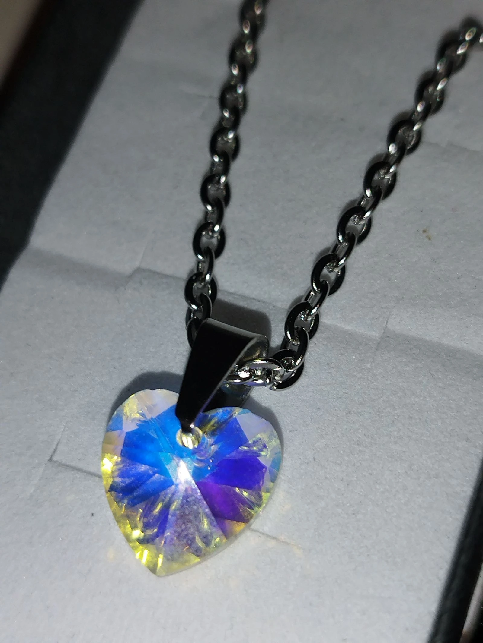 Zilveren roestvrij stalen ketting met wit/meerkleurig hart – photo 4